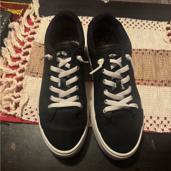 Women’s slip on Roxy sneakers - Picture 4 of 6